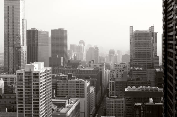 chicago loop-state street - chicago black and white contemporary tower - fotografias e filmes do acervo