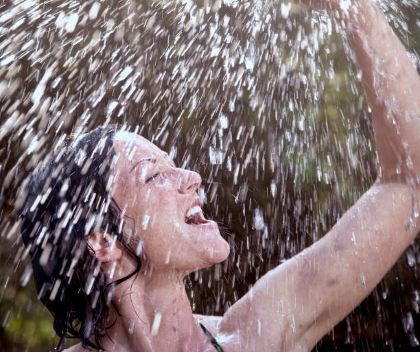 istock showering girl 108273752