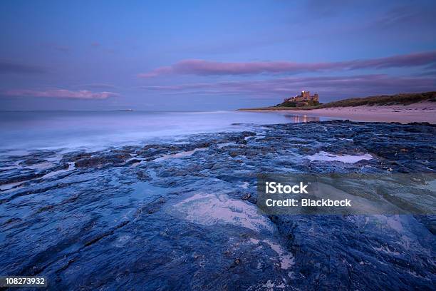 Bamburgh Castle Bei Sonnenuntergang Stockfoto und mehr Bilder von Northumberland - Northumberland, Schloss Bamburgh, Abenddämmerung