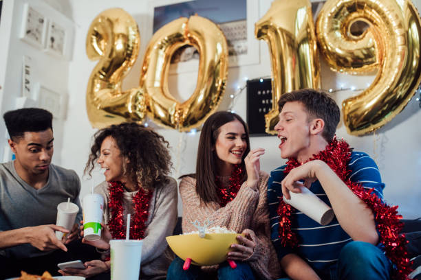 istock Friends having a snack together 1082894474