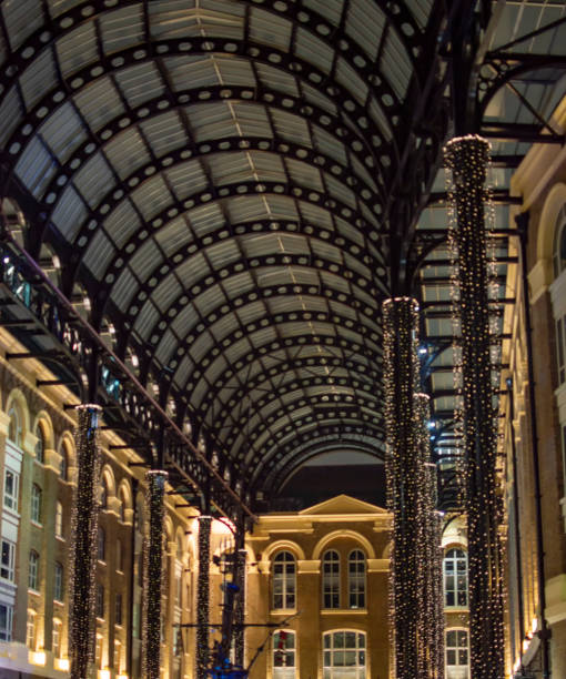 istock London building decorated by lights at night for christmas 2018 1083036708
