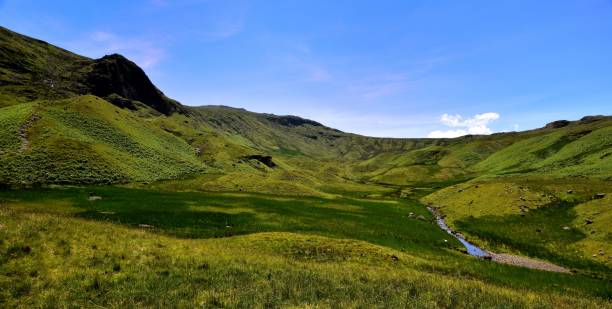 istock The long slope of Long Crag 1083053042