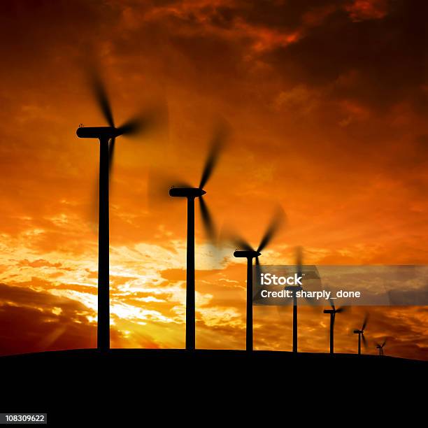 Xxxl 바람 농장 실루엣 모션블러에 대한 스톡 사진 및 기타 이미지 - 모션블러, 탄소 중립, 풍력