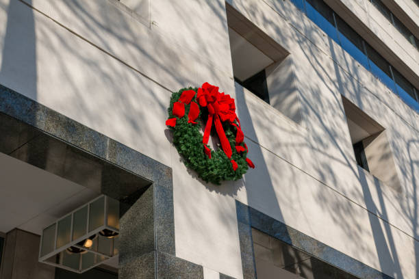 istock Wreath in the city 1083096684