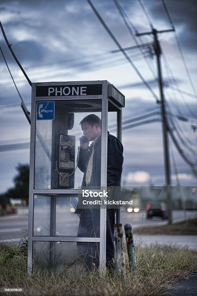 Cabina de teléfono - Foto de stock de Hombres libre de derechos