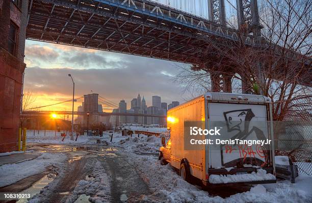 Brooklyn Al Tramonto - Fotografie stock e altre immagini di New York - Città - New York - Città, Coraggio, Via