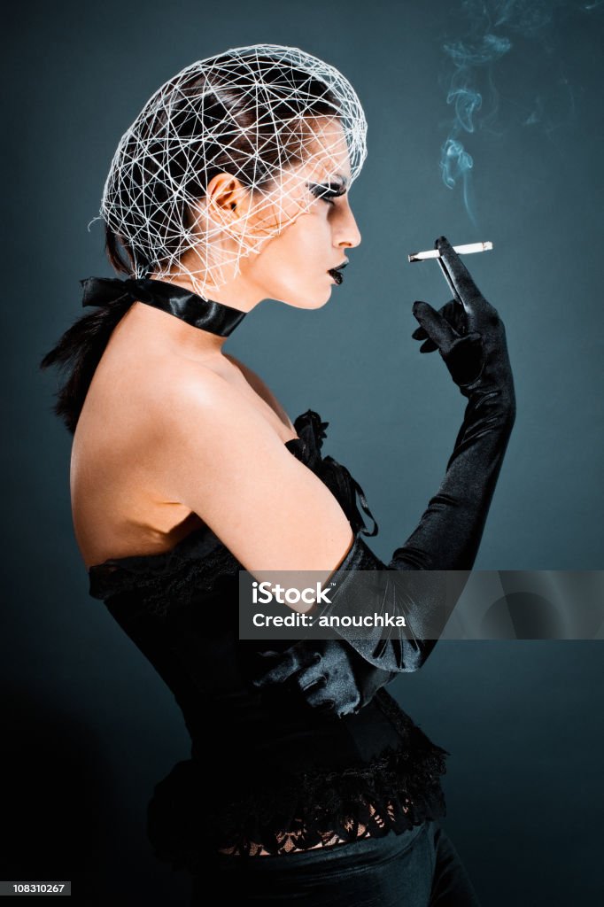 Le futur de la mode femme-FUMEUR - Photo de Bizarre libre de droits