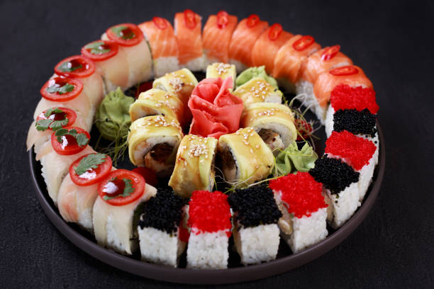 maki sushi set, japanese restaurant menu