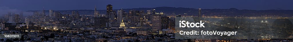 샌프란시스코 시내 스카이라인 야경 전광식 panorma 애니조나 - 로열티 프리 미션 지구 스톡 사진