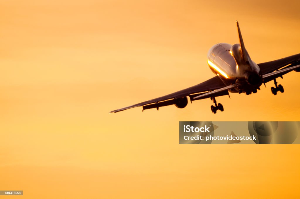 Viagem aéreas - Foto de stock de Avião royalty-free