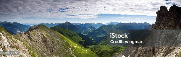 Vista De Topo Do Monte Knittelkarspitz Em Tirol Áustria - Fotografias de stock e mais imagens de Alpes Europeus