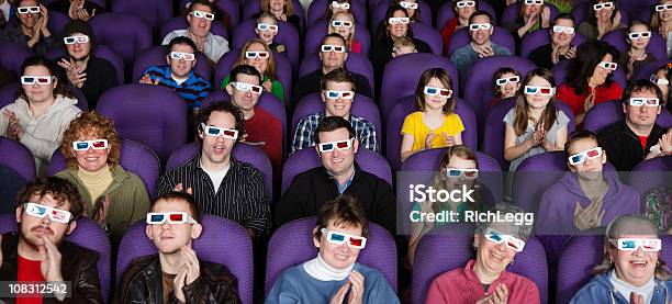Foto de 3 D Para O Público De Filme e mais fotos de stock de Cinema - Cinema, Óculos de Terceira Dimensão, Filme cinematográfico