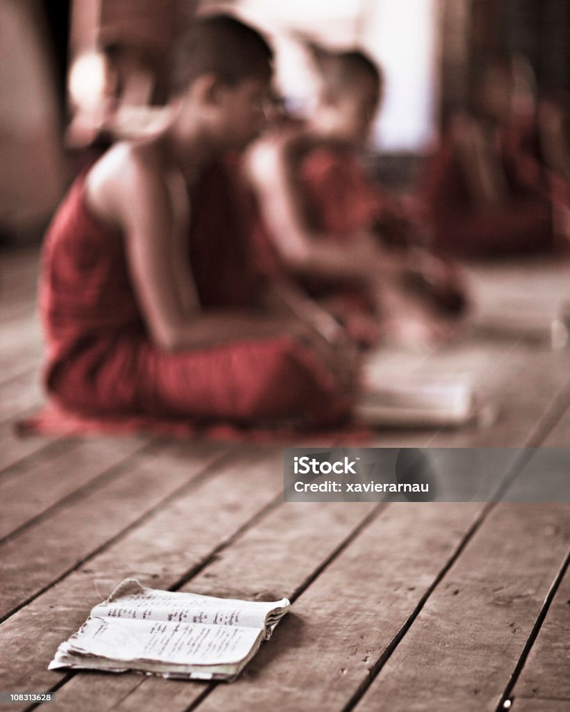 学習仏教 - 仏教のロイヤリティフリーストックフォト