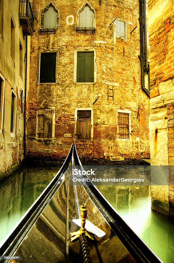 Gôndola em Veneza, Itália canal colorido - Royalty-free Antigo Foto de stock