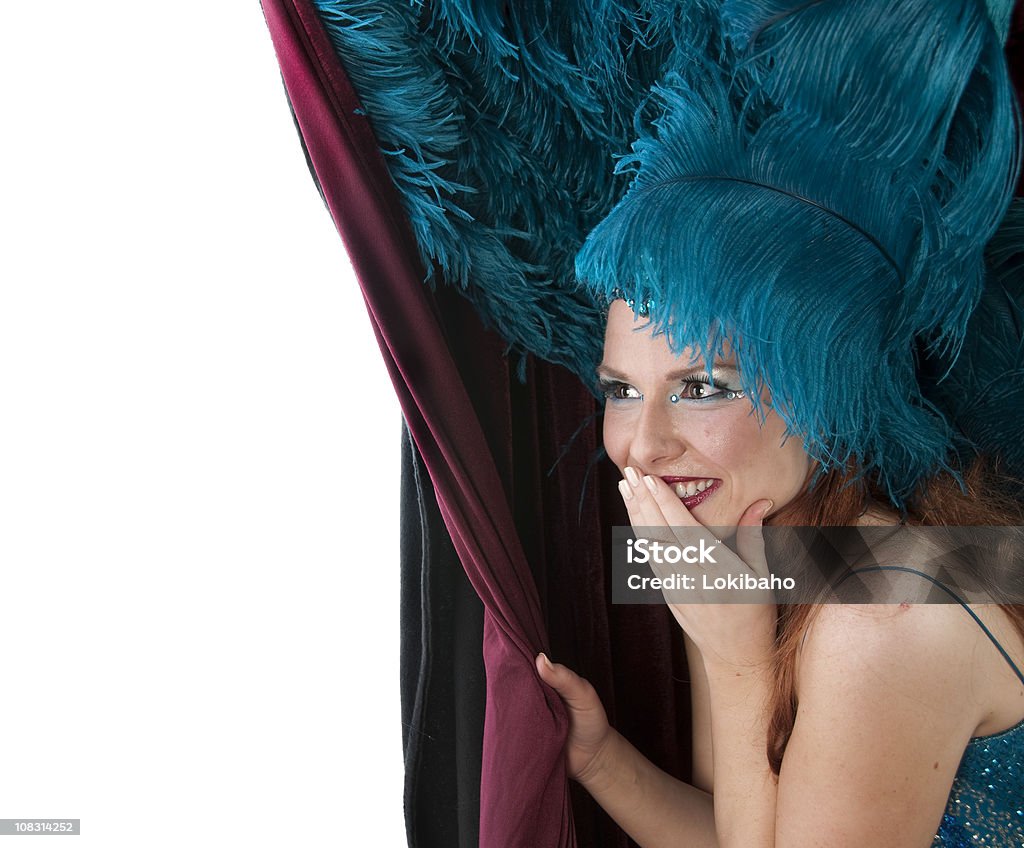 Mostrar garota segurando cortina - Foto de stock de Adulto royalty-free