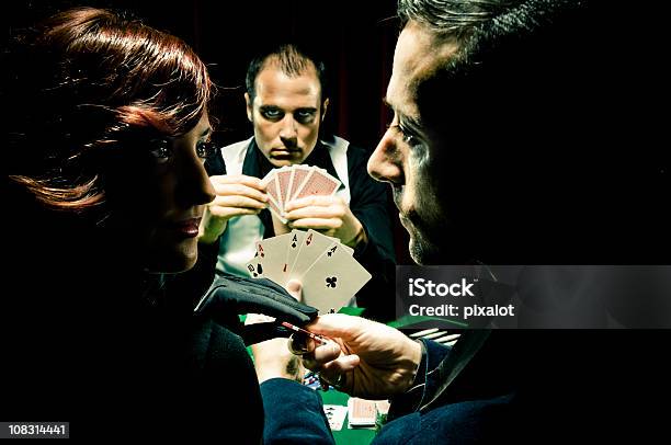 Photo libre de droit de Joueurs De Poker banque d'images et plus d'images libres de droit de Avoir la main aux cartes - Avoir la main aux cartes, Cartes à jouer, Poker