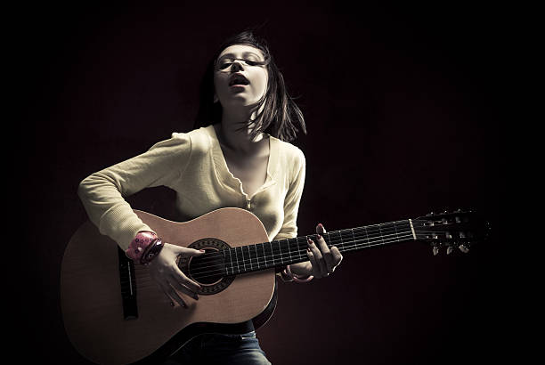 istock Singing song with guitar 108314597