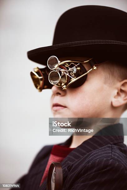 Steampunk Bambino - Fotografie stock e altre immagini di Steampunk - Steampunk, Stile retrò, 8-9 anni