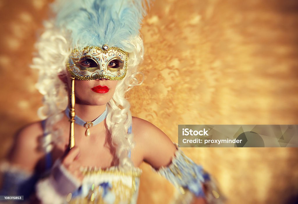 Misterioso retrato de princesa com Máscara de Baile - Foto de stock de Fantasia - Disfarce royalty-free