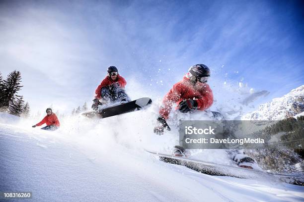 Backcountry Practicante De Snowboard Foto de stock y más banco de imágenes de Snowboard - Snowboard, Tabla de snowboard, Continuidad