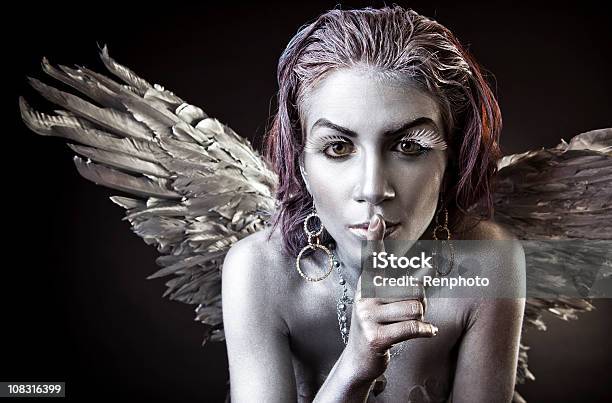Silver Angel Serii Rozmawiajcie Żadno Zło - zdjęcia stockowe i więcej obrazów Anioł - Anioł, Cherubin, Czarne tło