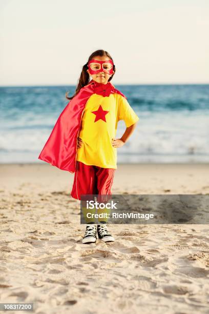 Superhéroe Chica Foto de stock y más banco de imágenes de Niño - Niño, Superhéroe, 6-7 años