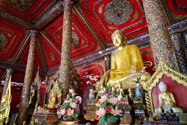 istock Wat Si Ronmuang, teak temple, Lampang, Thailand 1083218300