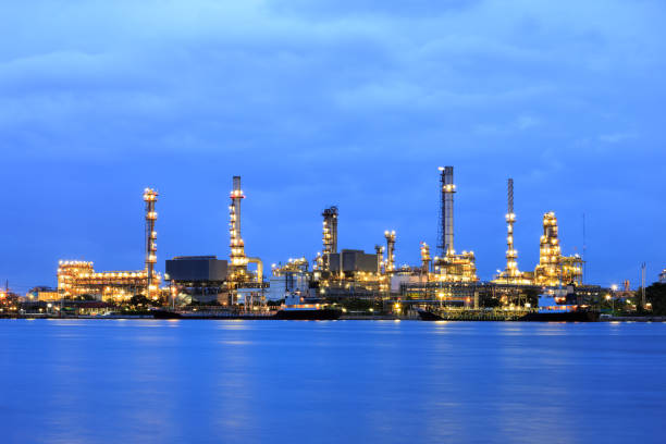 istock Oil refinery at twilight 1083276020