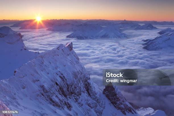 Monte Zugspitzebaviera Germania - Fotografie stock e altre immagini di Inverno - Inverno, Monte Zugspitze, Alpi