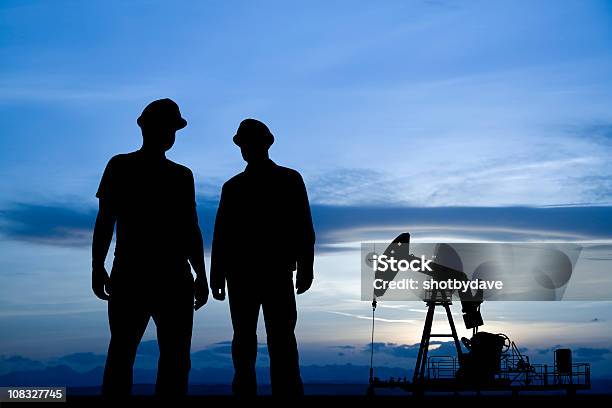 Foto de Reunião No Amanhecer e mais fotos de stock de Ocupação - Ocupação, Campo Petrolífero, Operário Petroleiro