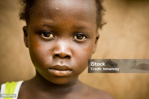 Photo libre de droit de Fille Dafrique banque d'images et plus d'images libres de droit de Enfant - Enfant, Afrique, D'origine africaine