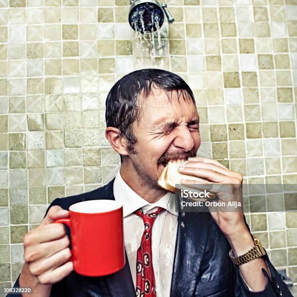Dusche Geschäftsmann Stockfoto und mehr Bilder von Humor - Humor, Dringlichkeit, Geschwindigkeit