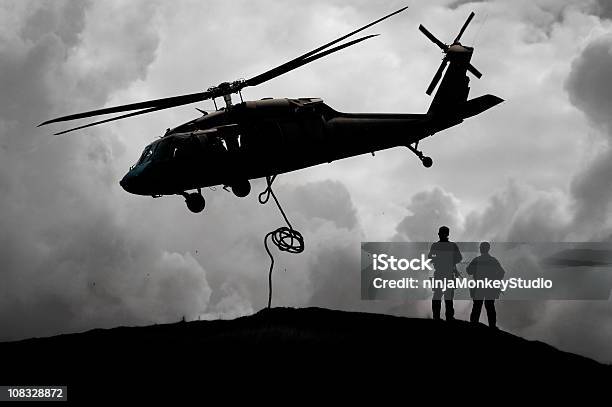Militärhubschrauber Aids Army Soldiers Stockfoto und mehr Bilder von Luftwaffe - Luftwaffe, Hubschrauber, Krieg
