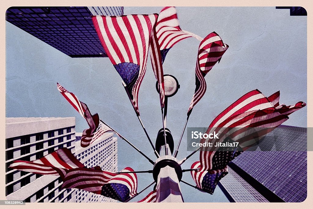 American Flags en Nueva York-Vintage postal - Foto de stock de Tarjeta postal libre de derechos
