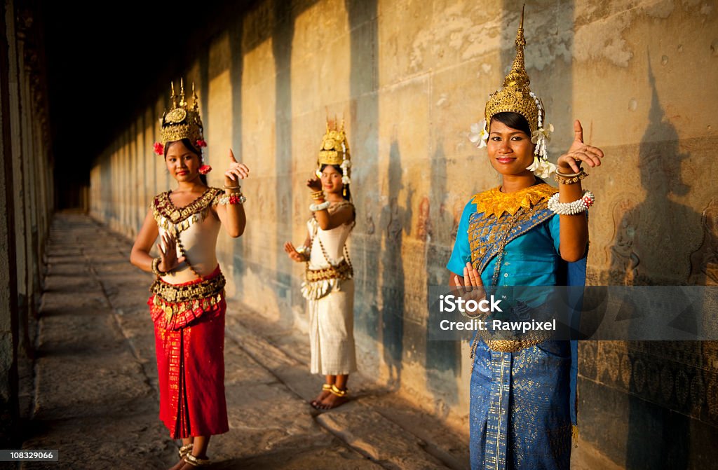 Tradycyjne Aspara tancerzy Ankor Wat Kambodży. - Zbiór zdjęć royalty-free (Cień)