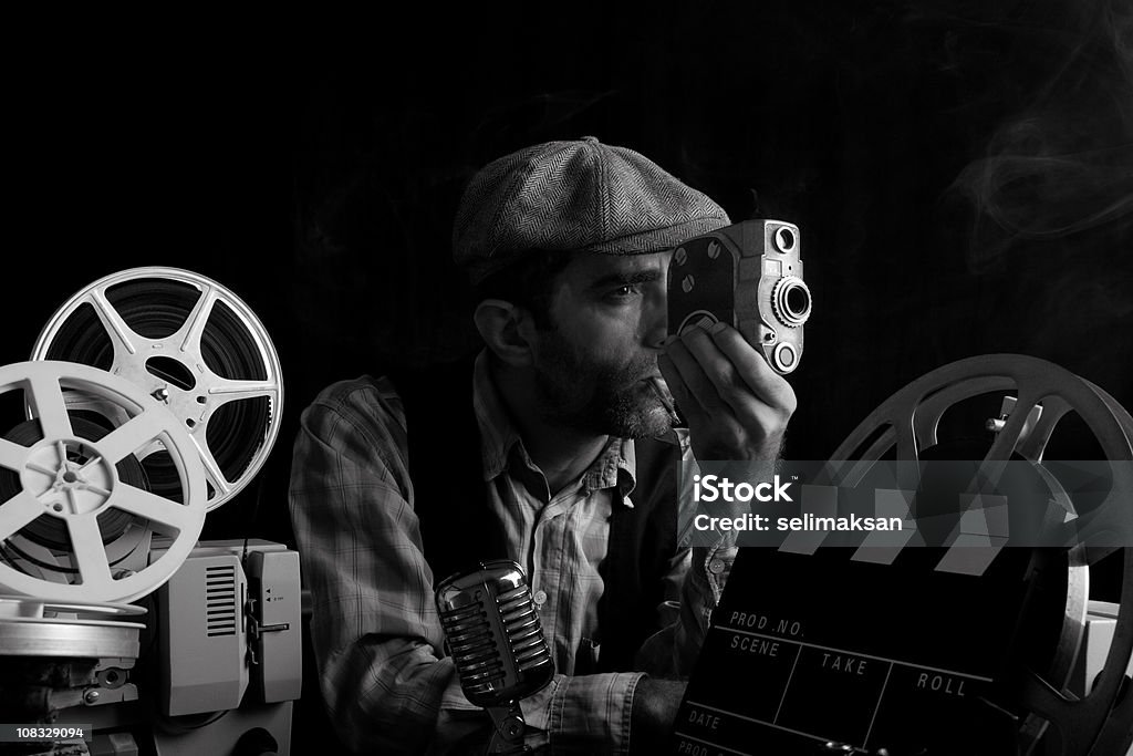 ポートレートの伝統的な映画監督カメラを手に - 芸能関連 映画のロイヤリティフリーストックフォト