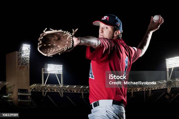 O Lançador - Fotografias de stock e mais imagens de Basebol - Basebol, Bola de Basebol, Lançador de beisebol