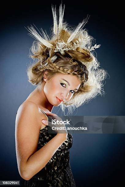 Lady Colheita - Fotografias de stock e mais imagens de 20-29 Anos - 20-29 Anos, Adulto, Beleza