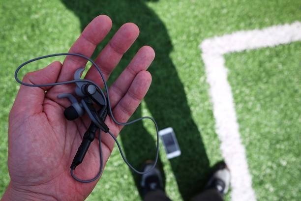istock Small headphones for smartphone 1083307388