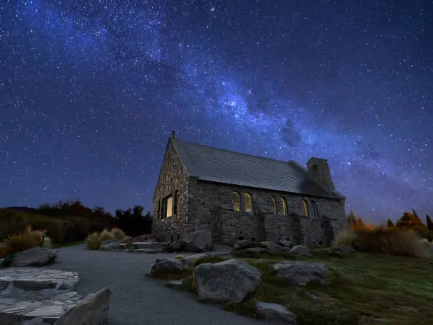 Located at the well-know dark sky reserve near the Lake Tekapo, the church of the good shepherd presents a perfect harmony of architecture, nature and the universe.