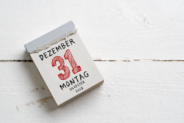 tear-off calendar with 31st of december 2018, silvester (in German) tear-off calendar with 31st of december 2018, silvester (in German) on top 2019 new year resolution stock pictures, royalty-free photos & images