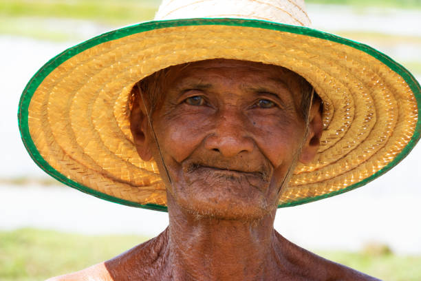 istock Old Asian Man Portrait 1083432312