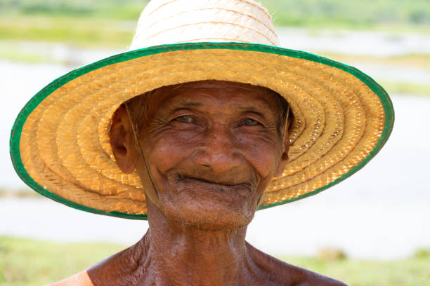 istock Old Asian Man Portrait 1083433328