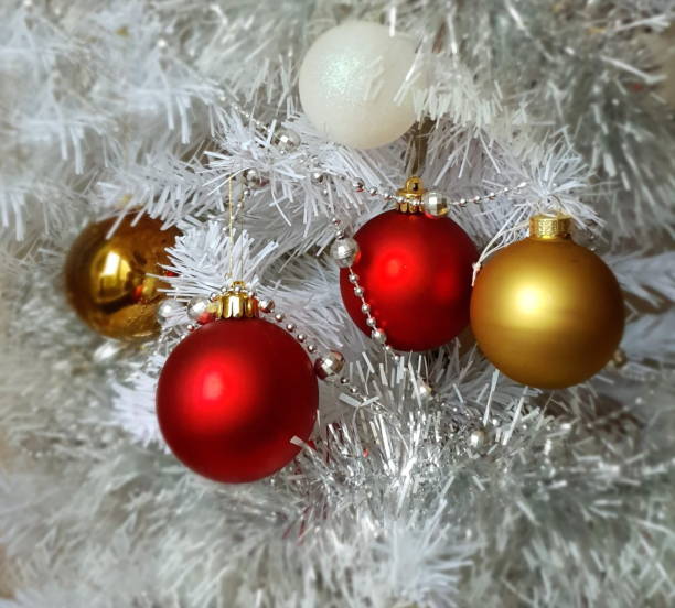 istock Christmas tree Light balls garland ideas 1083454526