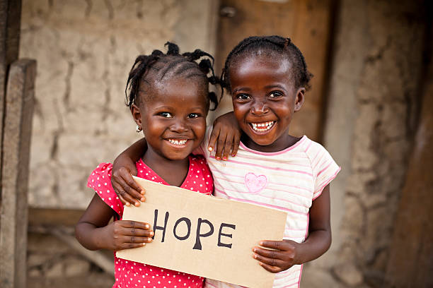 le ragazze africane - two girls only cheerful front view horizontal foto e immagini stock