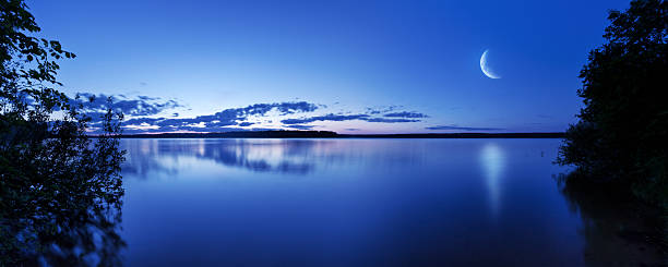 夜の湖 - sky sea night tranquil scene ストックフォトと画像