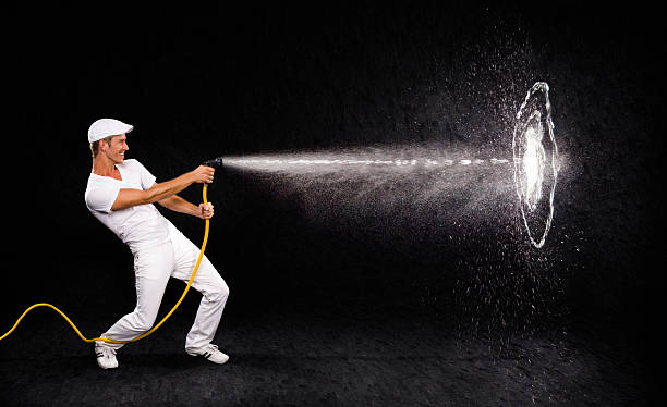 batendo a meta - spraying water - fotografias e filmes do acervo