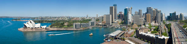 vista panorâmica para o horizonte da cidade de sydney, austrália - circular quay - fotografias e filmes do acervo