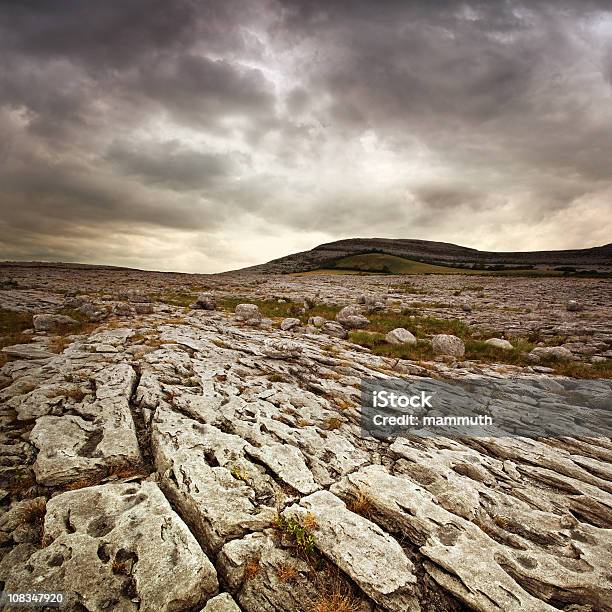 Kamień Desert - zdjęcia stockowe i więcej obrazów The Burren - The Burren, Bez ludzi, Chmura