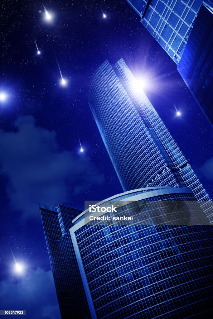 Estrellas fugaces de edificios comerciales - Foto de stock de Aire libre libre de derechos